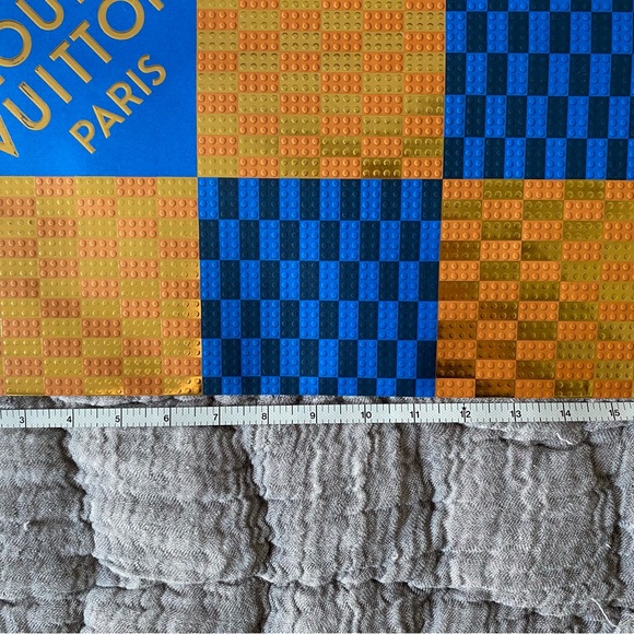 Louis Vuitton Lego holiday bag - Picture 3 of 3